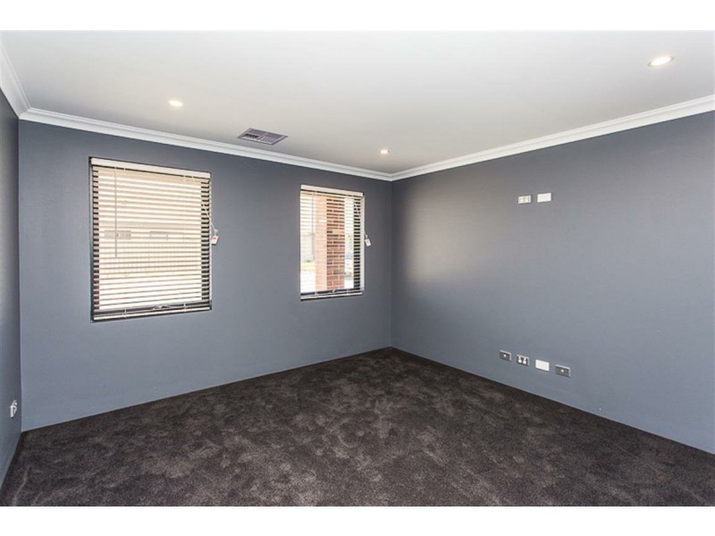 163 Honeywood Drive, Wandi WA 6167