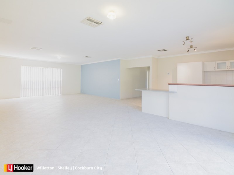 10 Quenda Drive, Canning Vale WA 6155