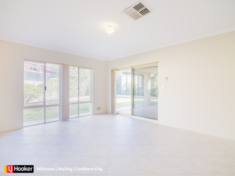10 Quenda Drive, Canning Vale WA 6155