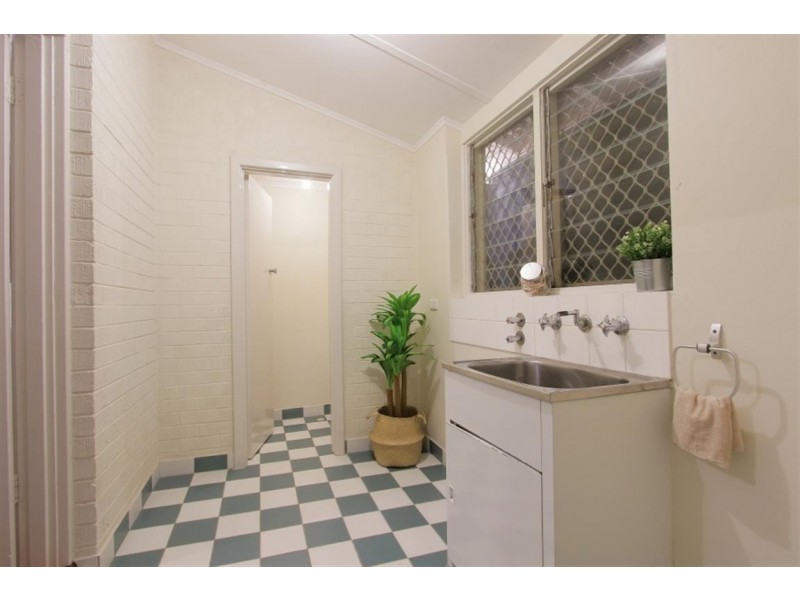 18 Romeo Road, Coolbellup WA 6163