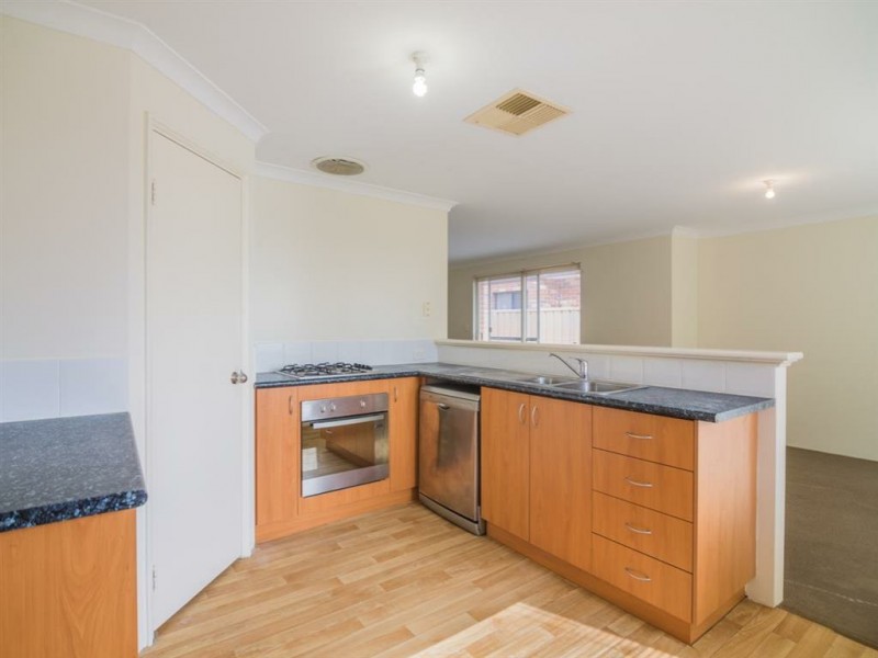 12/7 Barfield Road, Hammond Park WA 6164