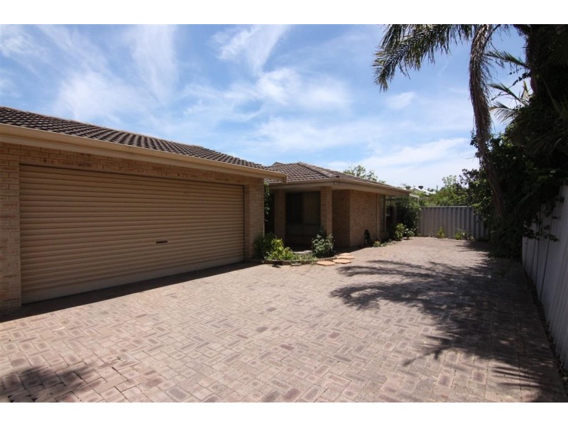 17b Sixth Avenue, Shelley WA 6148
