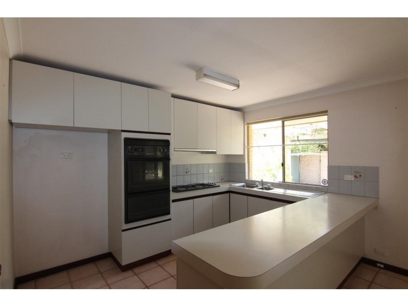 17b Sixth Avenue, Shelley WA 6148