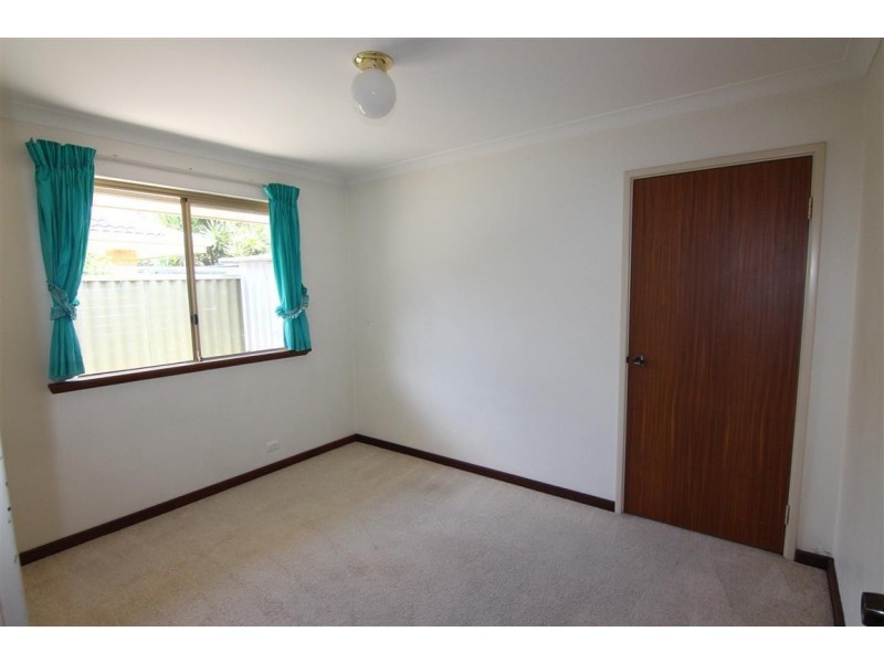 17b Sixth Avenue, Shelley WA 6148