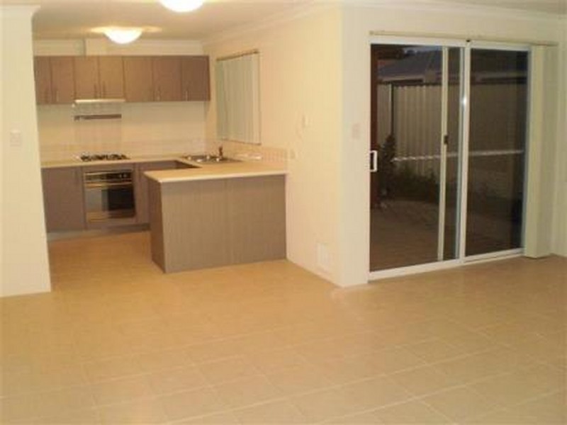 1/41-43 Sixth Road, Armadale WA 6112