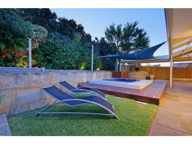 22 Beckett Close, Munster WA 6166