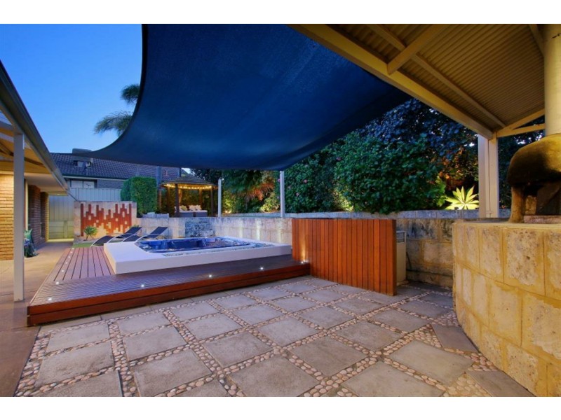 22 Beckett Close, Munster WA 6166