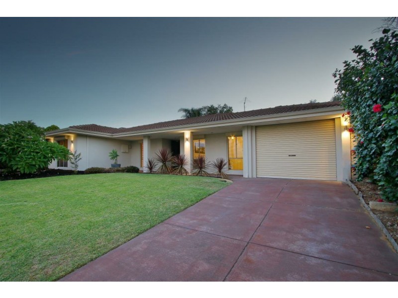 22 Beckett Close, Munster WA 6166