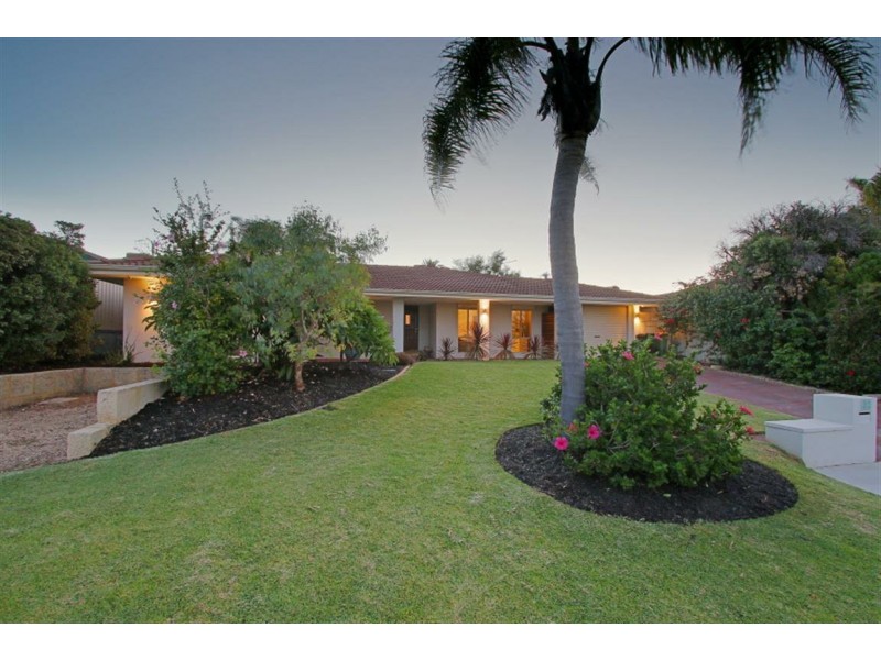 22 Beckett Close, Munster WA 6166