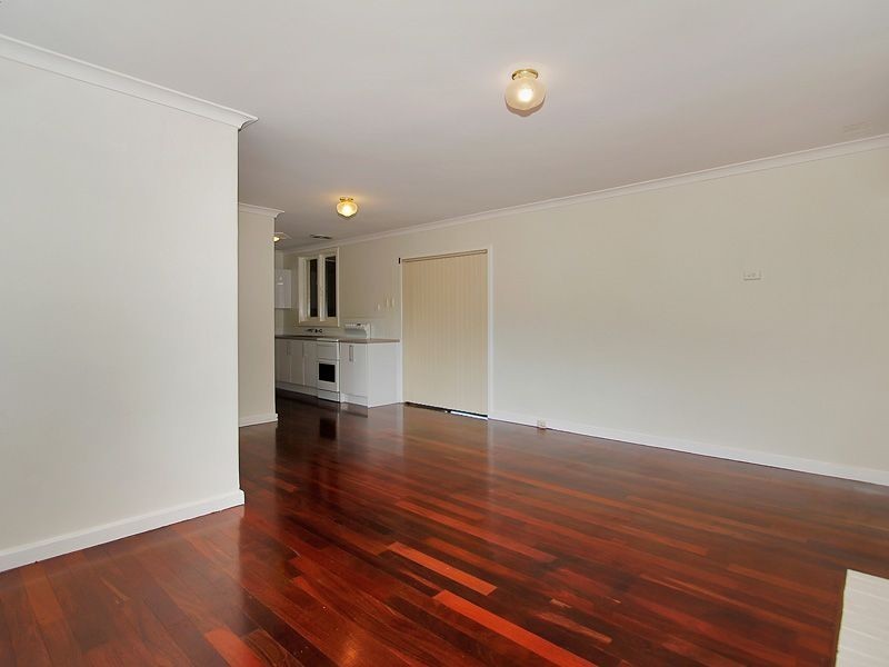 28 Quinlan Street, Coolbellup WA 6163