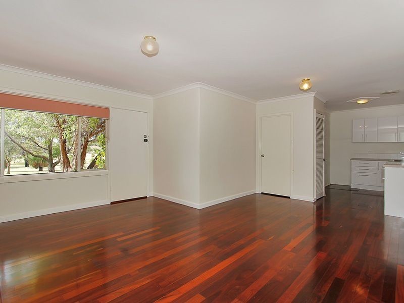 28 Quinlan Street, Coolbellup WA 6163