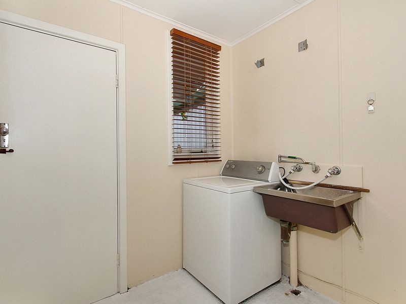 28 Quinlan Street, Coolbellup WA 6163