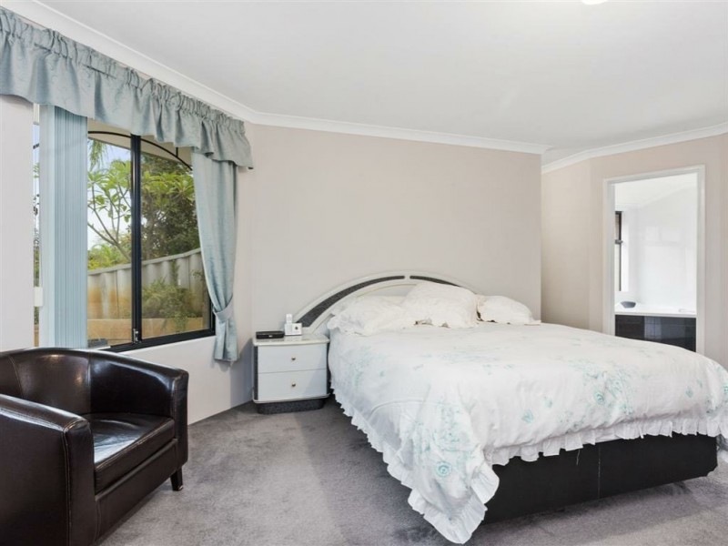 28 Veneta Circuit, Atwell WA 6164