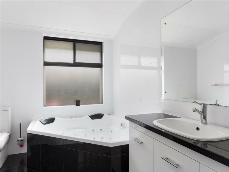 28 Veneta Circuit, Atwell WA 6164