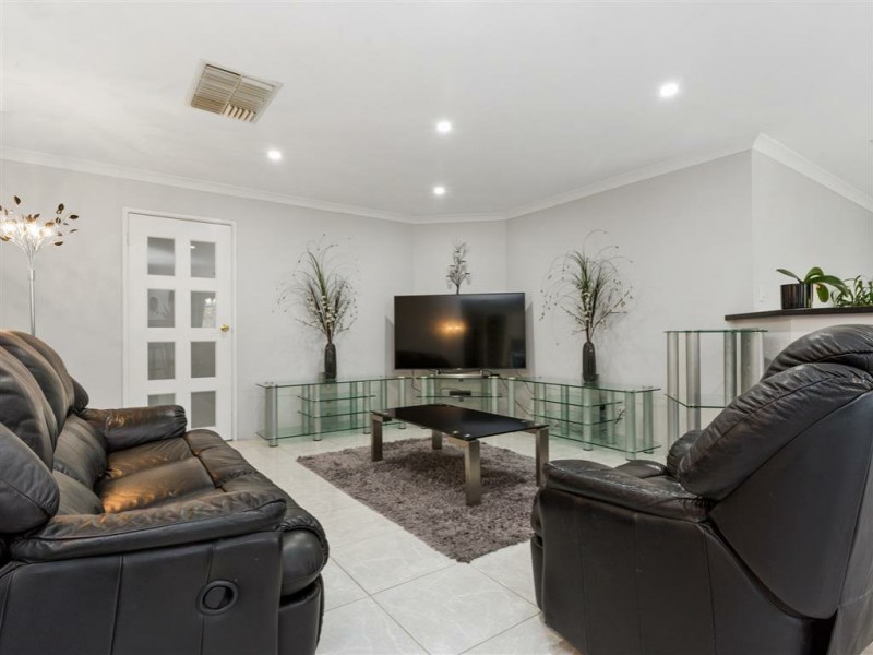 28 Veneta Circuit, Atwell WA 6164