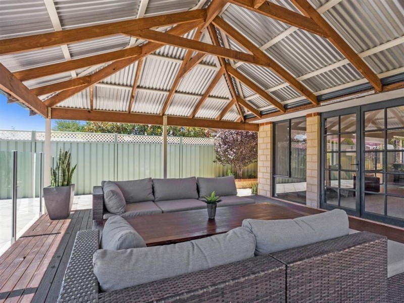 6 Jerrat Mews, Atwell WA 6164