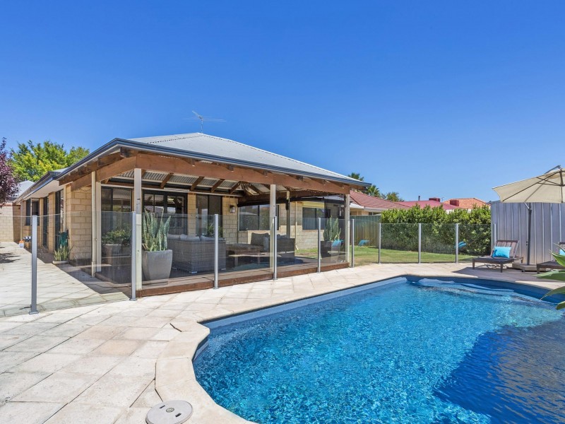 6 Jerrat Mews, Atwell WA 6164