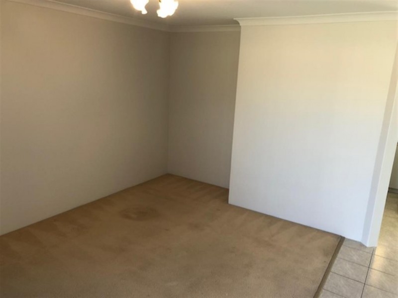 93 Bolderwood Drive, South Lake WA 6164