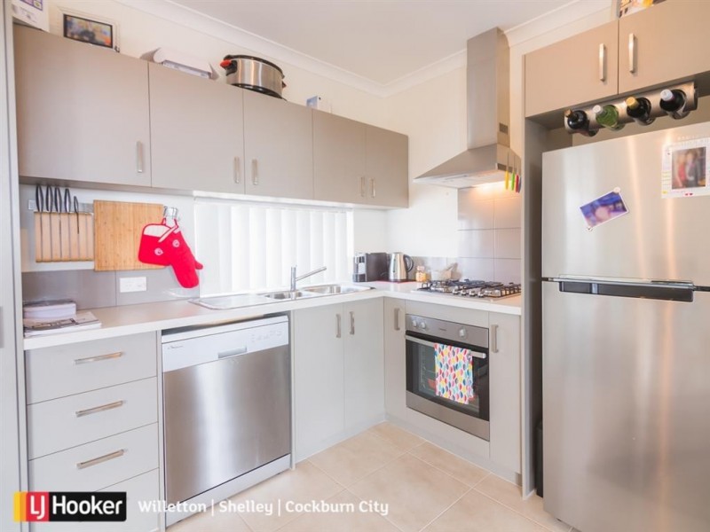 4/13 Scales Way, Spearwood WA 6163