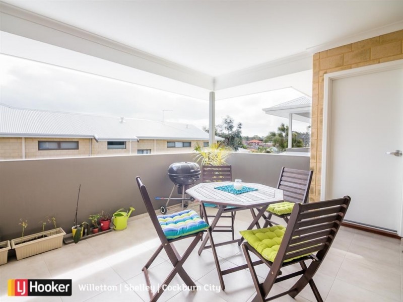 4/13 Scales Way, Spearwood WA 6163