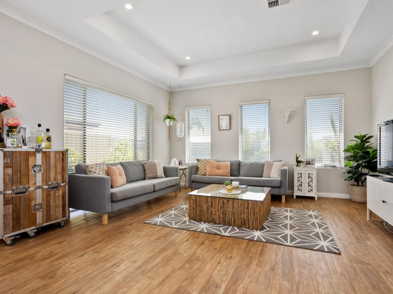 19 Willis Terrace, Hammond Park WA 6164