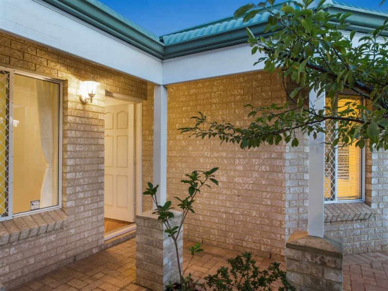 26 Lombe Gardens, Atwell WA 6164