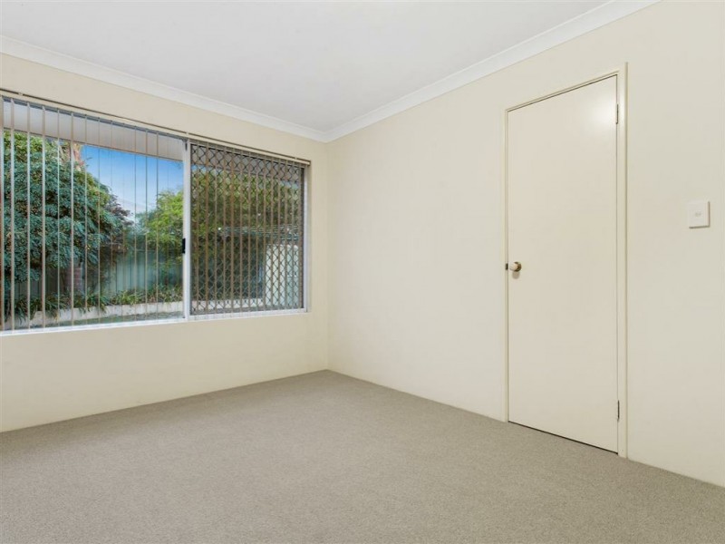 26 Lombe Gardens, Atwell WA 6164