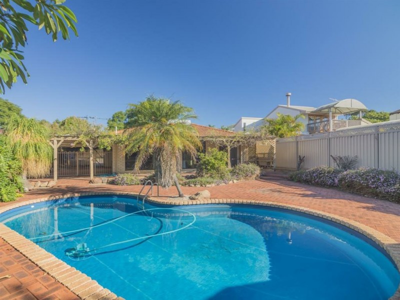 8 Doric Street, Shelley WA 6148