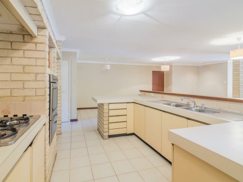 8 Doric Street, Shelley WA 6148