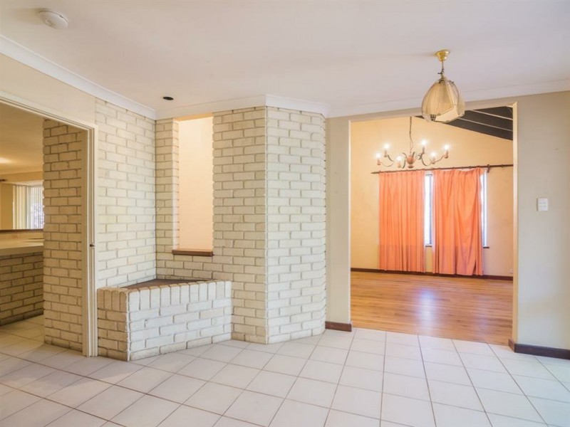 8 Doric Street, Shelley WA 6148