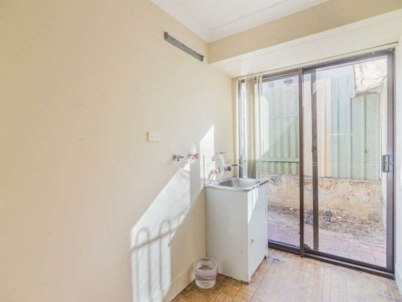 8 Doric Street, Shelley WA 6148