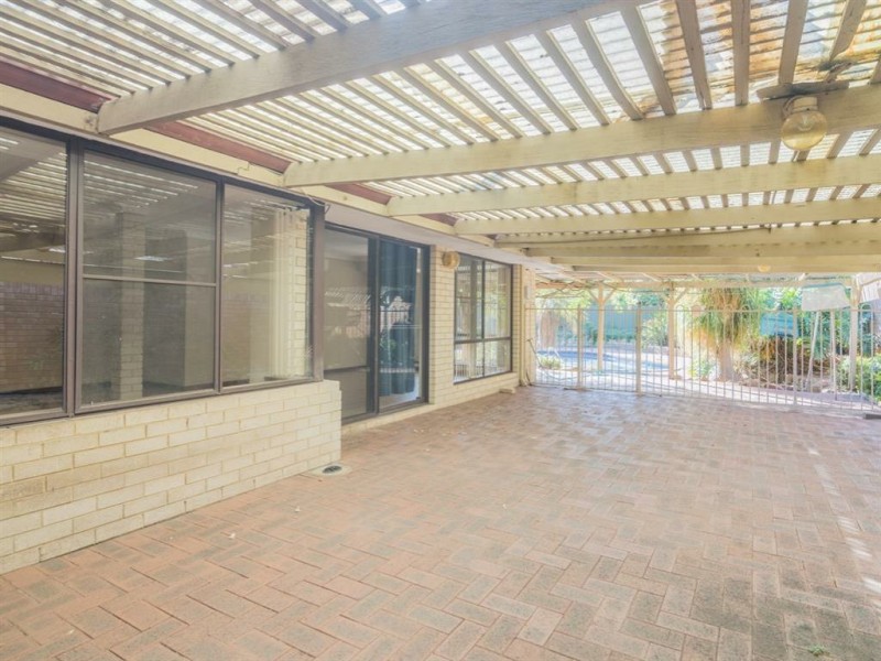 8 Doric Street, Shelley WA 6148