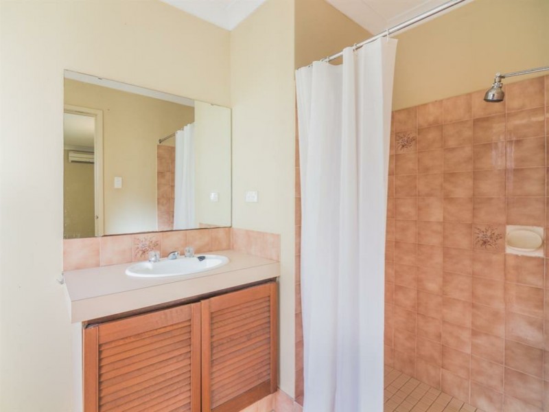 8 Doric Street, Shelley WA 6148