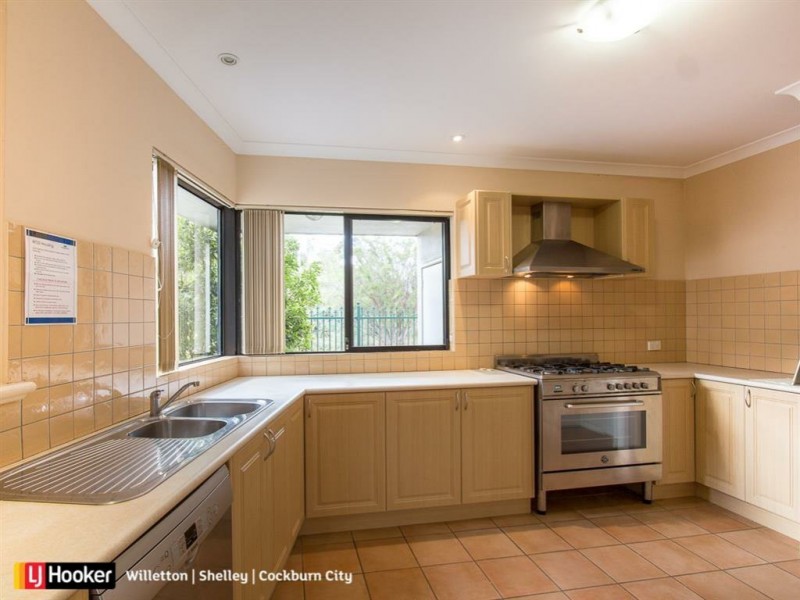 3 The Lakes Boulevard, Jandakot WA 6164