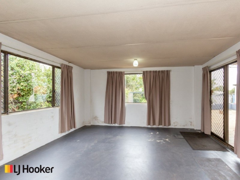 9 Leontes Street, Coolbellup WA 6163