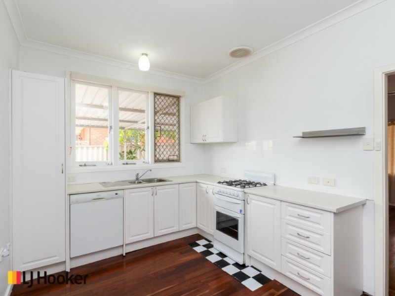 9 Leontes Street, Coolbellup WA 6163