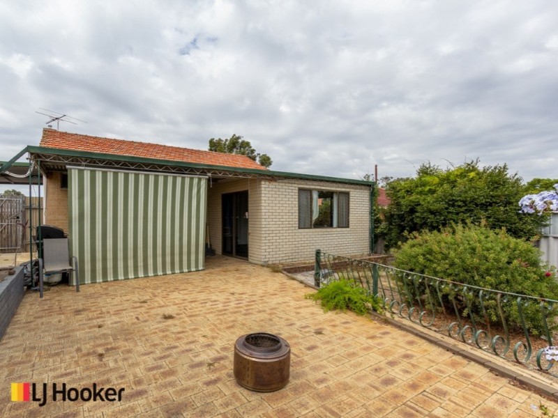 9 Leontes Street, Coolbellup WA 6163