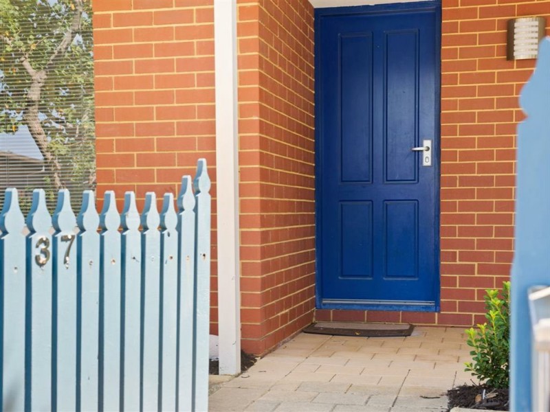 37 Windchime Terrace, Atwell WA 6164