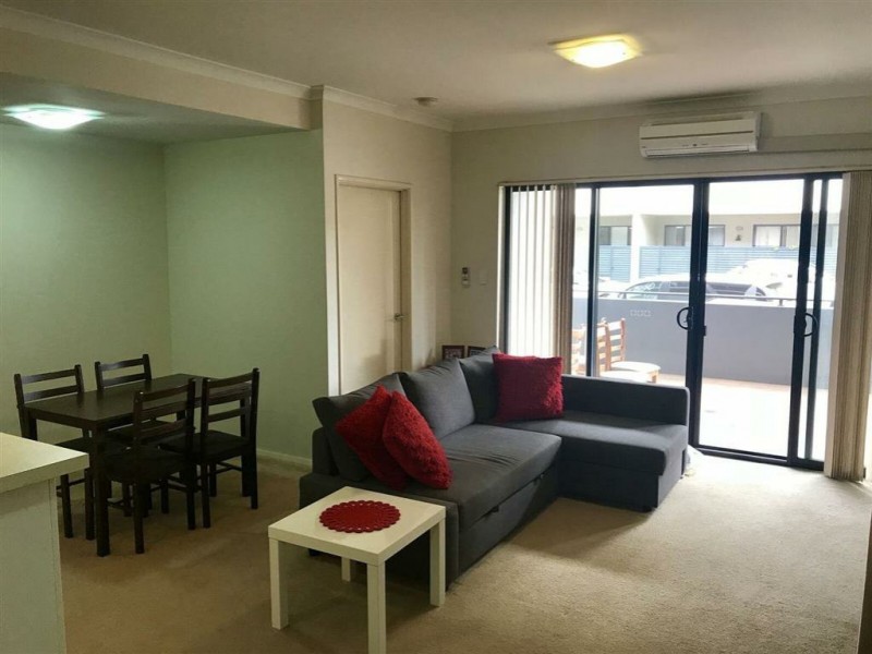 2/2 Stockton Bend, Cockburn Central WA 6164