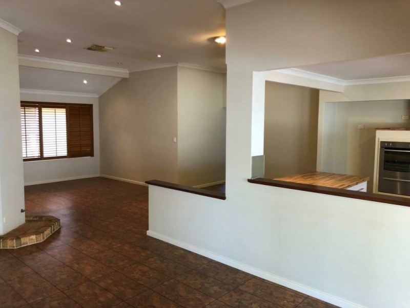 3 Rossell Place, Atwell WA 6164