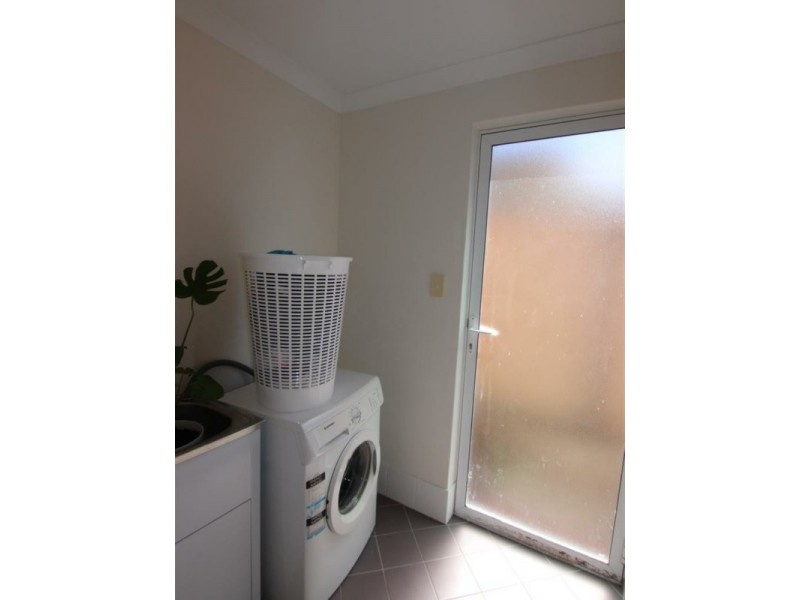 2/41-43 Sixth Road, Armadale WA 6112