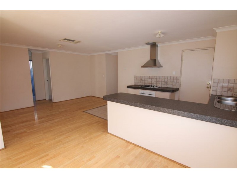 14/5-9 Herndon Close, Cannington WA 6107