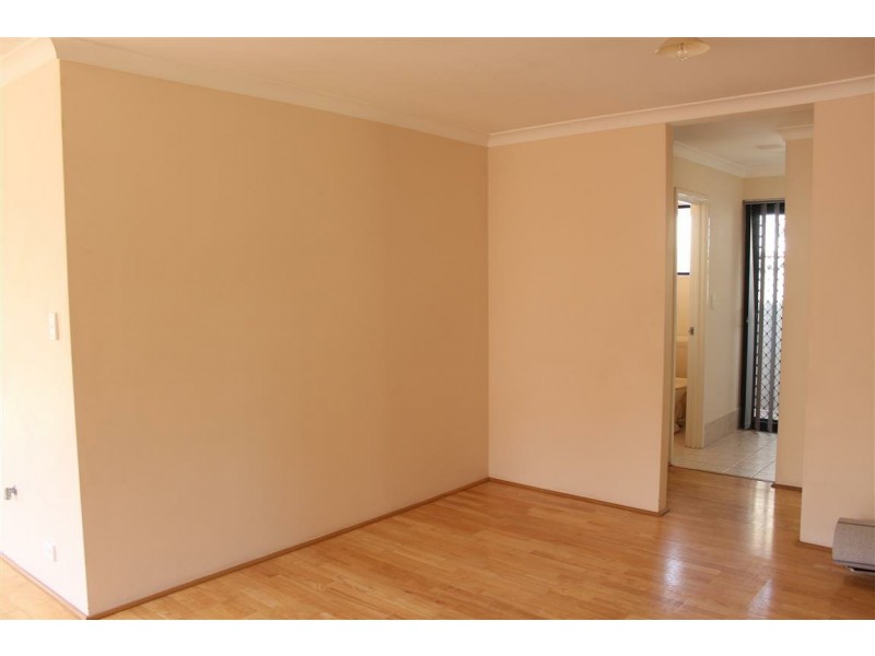 14/5-9 Herndon Close, Cannington WA 6107