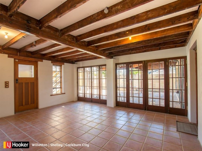 17a Tyre Avenue, Riverton WA 6148