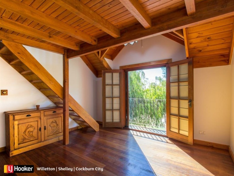 17a Tyre Avenue, Riverton WA 6148