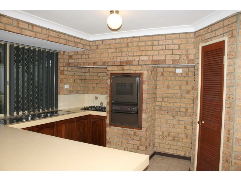 16 Taylor Close, Leda WA 6170