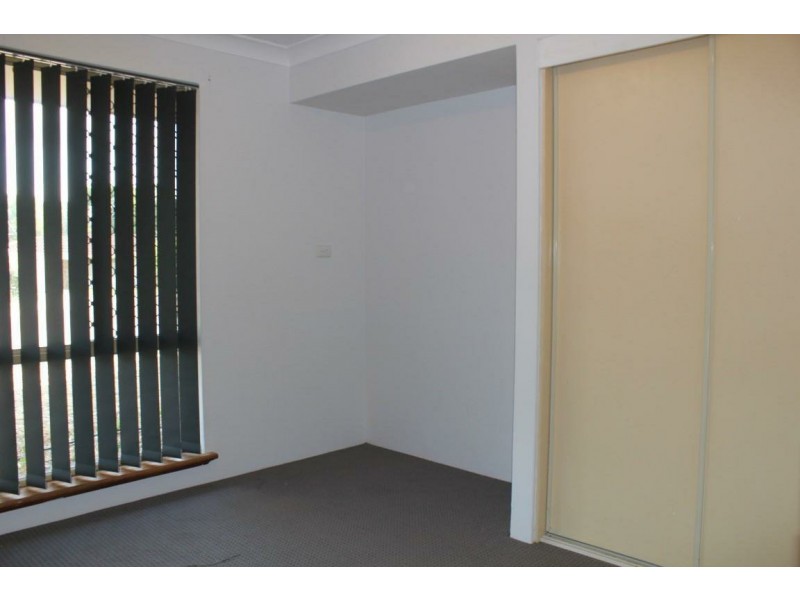 16 Taylor Close, Leda WA 6170
