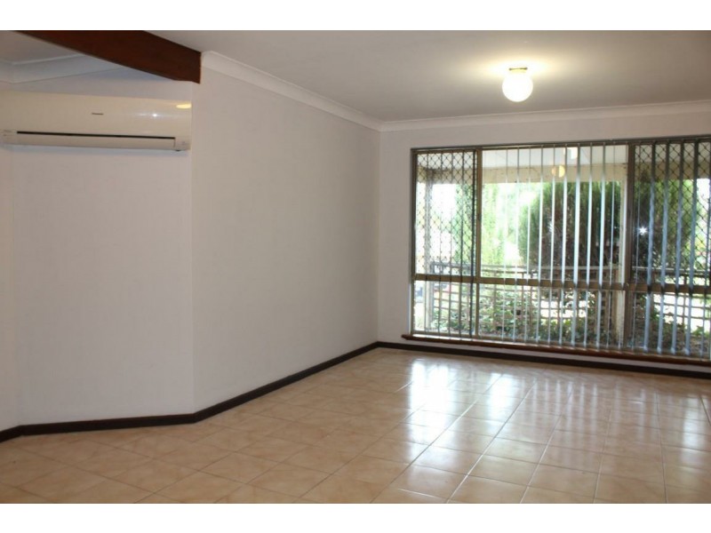 16 Taylor Close, Leda WA 6170