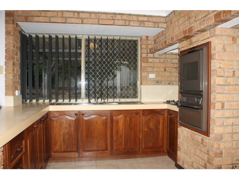 16 Taylor Close, Leda WA 6170