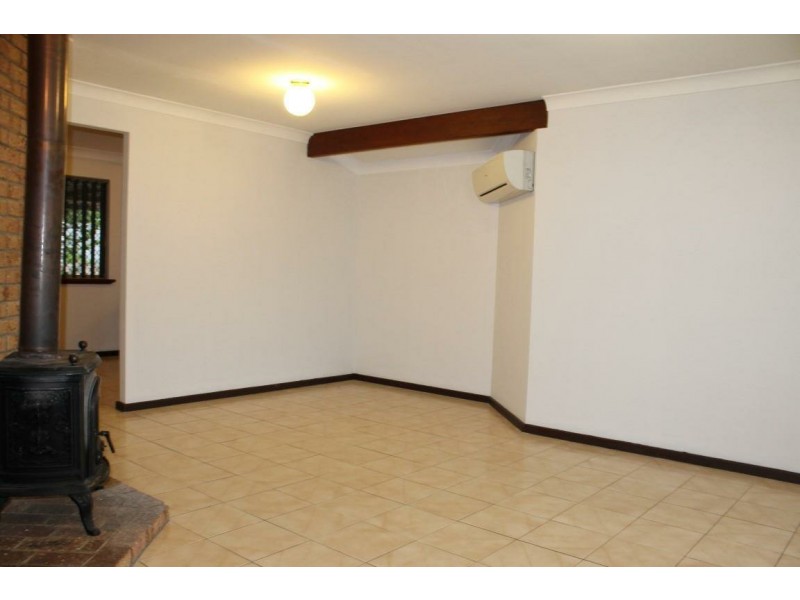 16 Taylor Close, Leda WA 6170